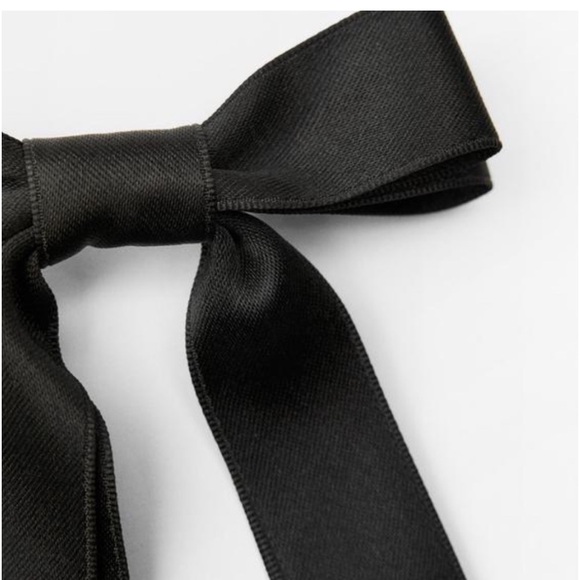 NWT ZARA SATIN EFFECT BOW HAIR CLIP - Picture 2 of 5